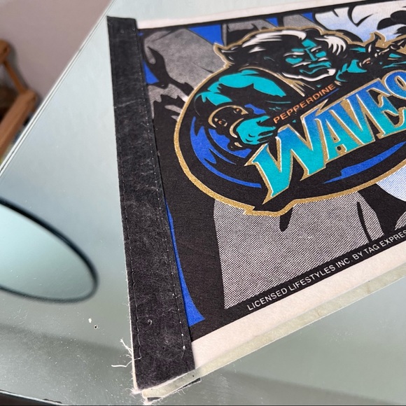 Pepperdine pennant flag dead stock - Picture 4 of 5